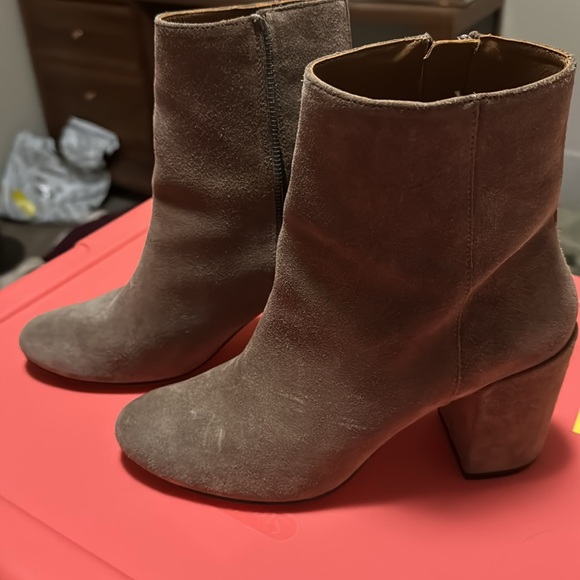 Highline Taupe Thursday Boots - Picture 7 of 8